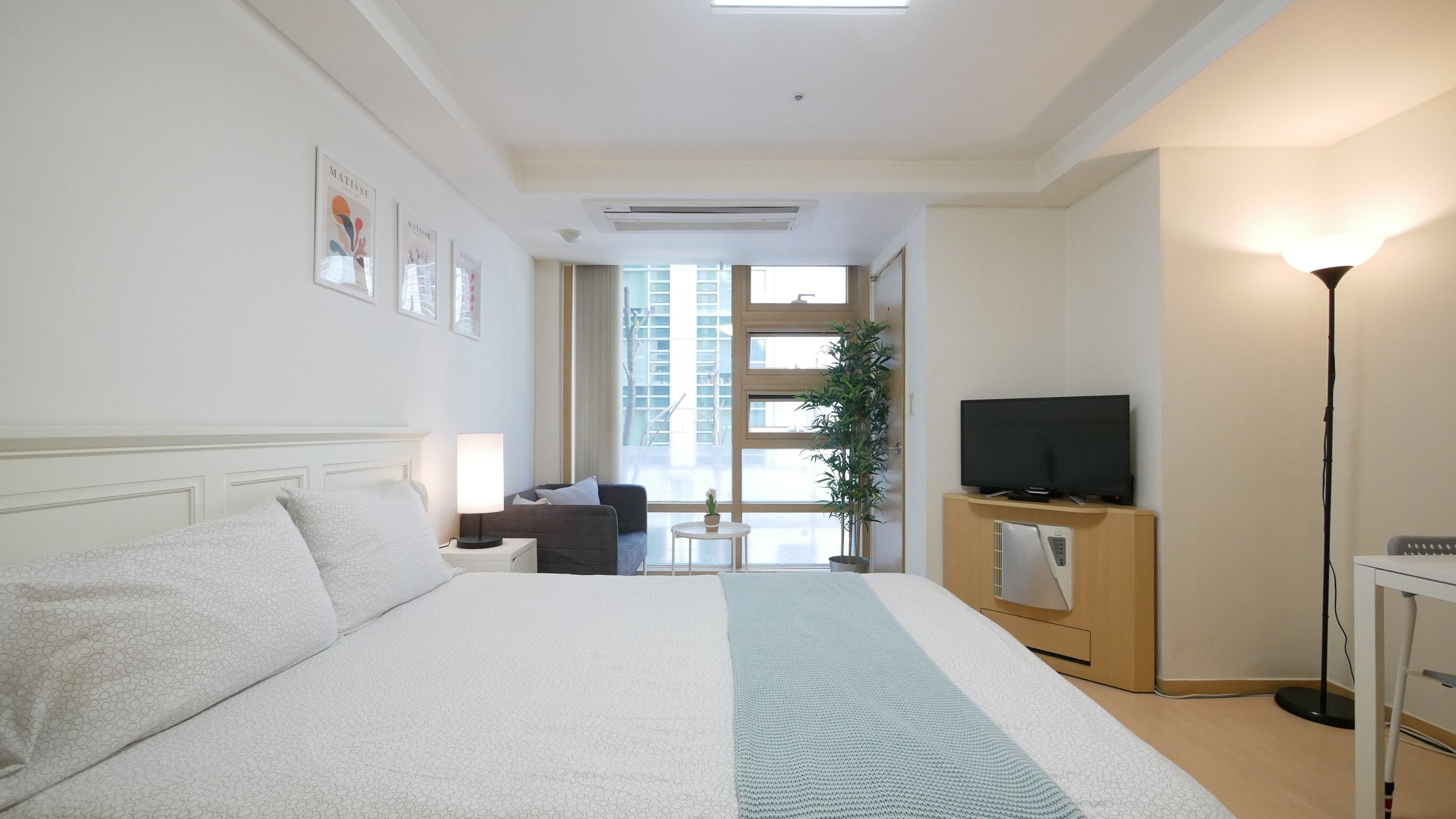 1 chambre, fer et planche à repasser, Wi-Fi, draps fournis