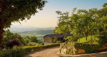 Villa Belveder - Exclusive Pool, Park, and Wi-Fi