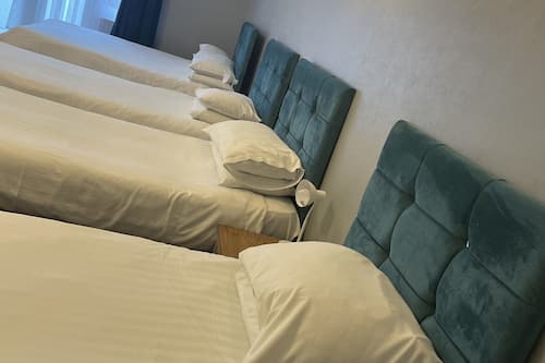 Superior Suite, Ensuite | Desk, laptop workspace, iron/ironing board, free WiFi