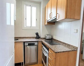 Fridge, microwave, oven, dishwasher