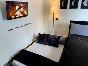 1 bedroom, desk, iron/ironing board, free WiFi