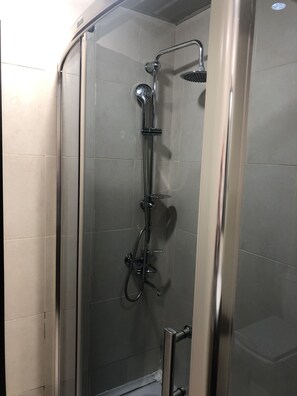 Free toiletries, hair dryer, bathrobes, slippers - javakhishvili (Tbilisi)