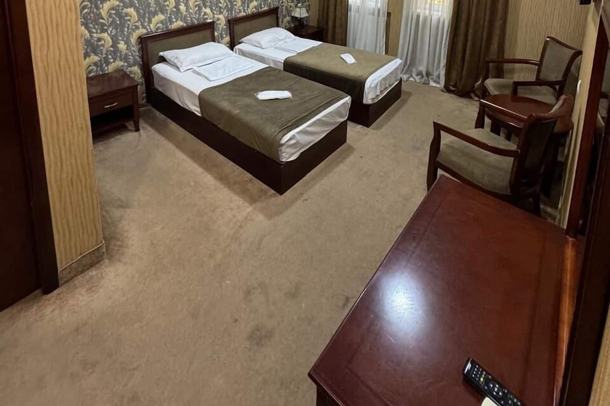 2 habitaciones, escritorio, sistema de insonorización y wifi gratis