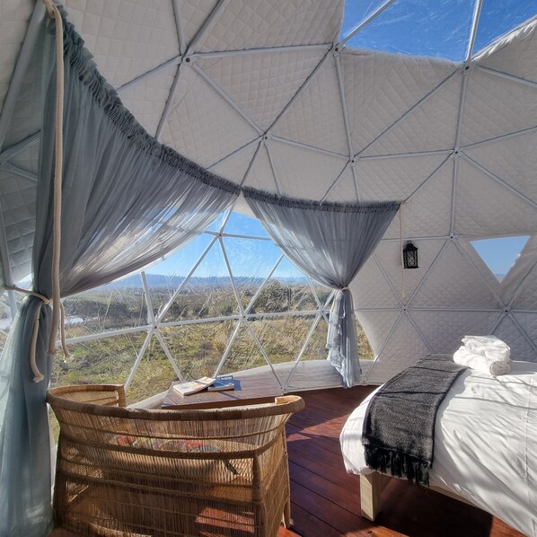 Romantic Tent, 1 Queen Bed, Bathtub, Mountain View
