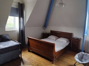 2 Schlafzimmer, Bügeleisen/Bügelbrett, Reisekinderbett, Internetzugang