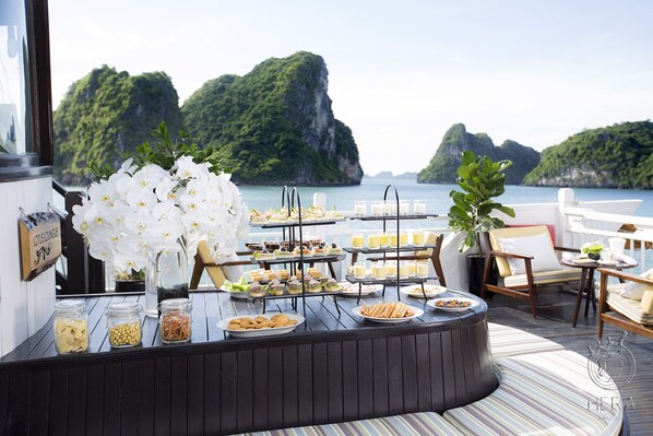 Restaurant - Hera Grand Luxury Cruises Halong (Ha Long)