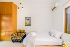 1 bedroom, free WiFi, bed sheets