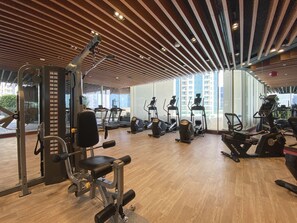 Gym - WelHome - Opulent Retreat With Panoramic Cityscape Views (Dubai)