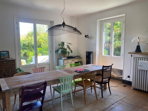 Maison basque avec piscine chauffée en plein coeur de Bayonne