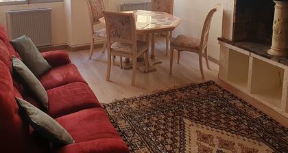 OLD CITY GEM bright, spacious, comfortable, heart of Nice