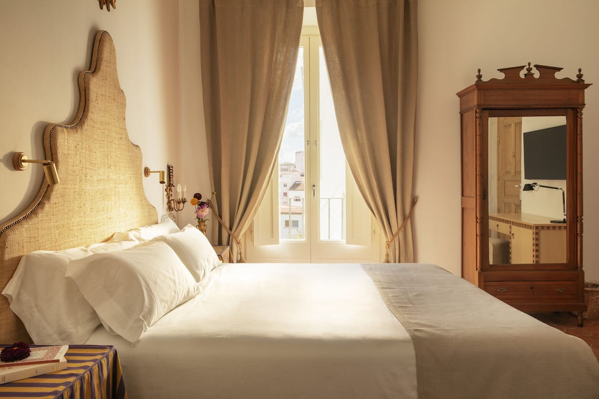Quarto casal standard | Roupas de cama premium