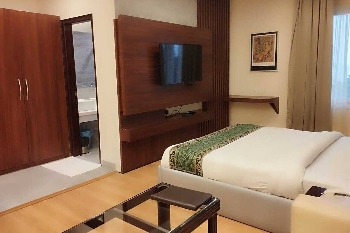 1 bedroom, soundproofing, free WiFi, bed sheets