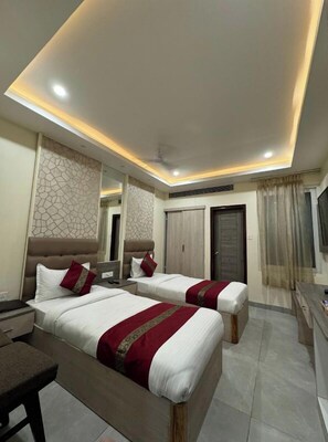 Premium Room | Soundproofing, free WiFi, bed sheets, wheelchair access - Hotel River Rhythm Assi Ghat (Varanasi)