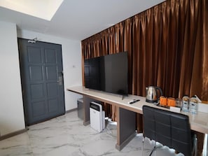 Deluxe-Doppelzimmer | Fernseher
