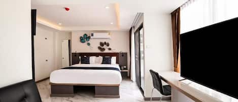 Quarto casal luxo | Cofres nos quartos, escrivaninha, quartos à prova de som