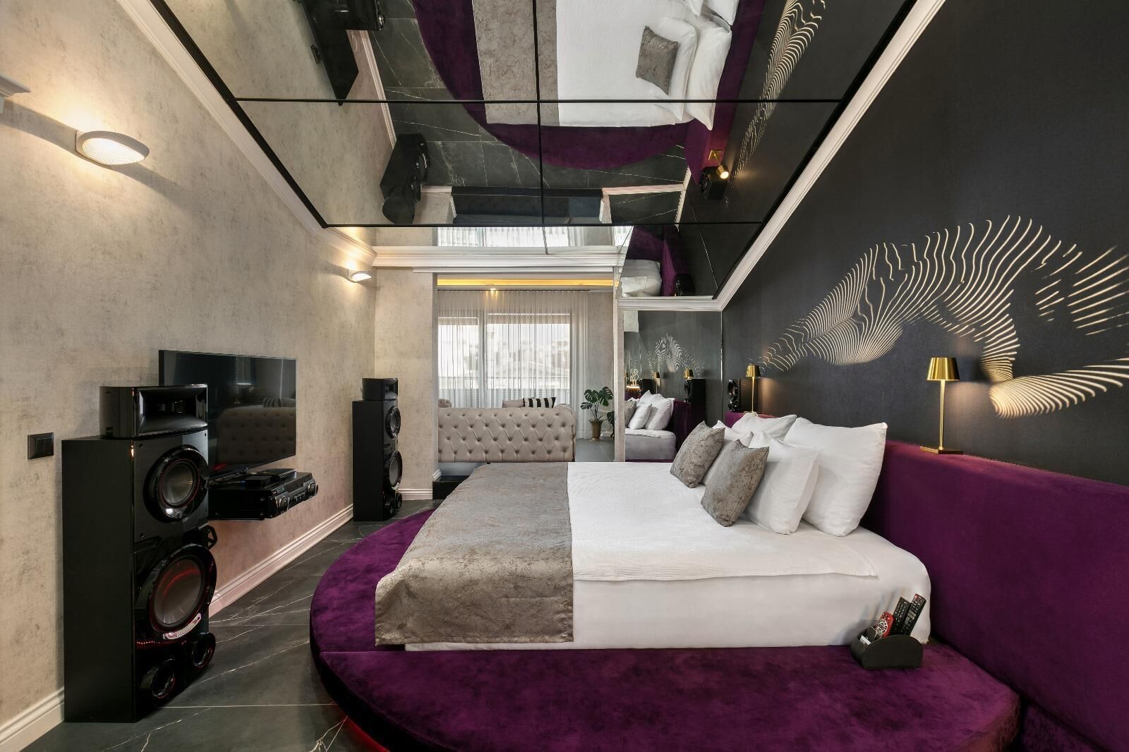 Apartment, 1 Bedroom | Living area | 34-inch LCD TV with satellite channels, TV, Netflix