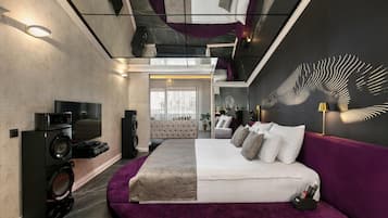 Apartment, 1 Bedroom | Living area | 34-inch LCD TV with satellite channels, TV, Netflix