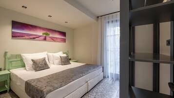 Apartment, Terrace | Premium bedding, in-room safe, desk, laptop workspace