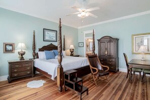 6 bedrooms, free WiFi, bed sheets