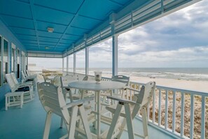 Outdoor dining - 6 BR Gulf Front Home! Sleeps 17 - Southern Lotus (Gulf Shores)