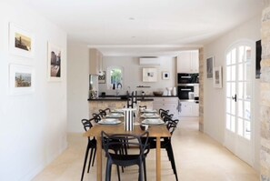 Dining - 4 bedroom villa in chã¢teauneuf-grasse (Châteauneuf-Grasse)
