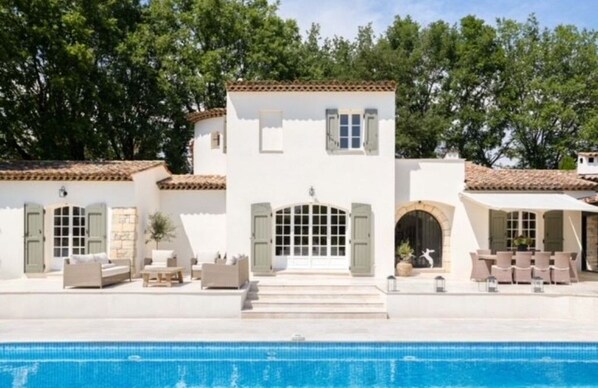 Pool - 4 bedroom villa in chã¢teauneuf-grasse (Châteauneuf-Grasse)