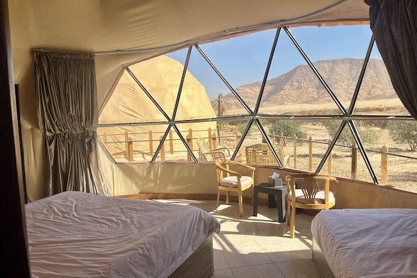 Egyptian cotton sheets, premium bedding, pillowtop beds, blackout drapes