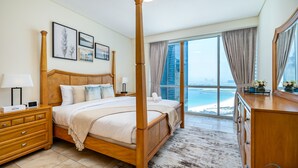 Unclassified image, 4 of 32, button - Sophisticated 3BR w/ Assistant’s Room at Al Fattan Marine by Deluxe Holiday Homes (Dubai)