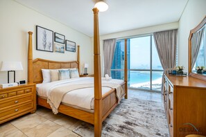 3 chambres, coffres-forts dans les chambres, fer et planche à repasser