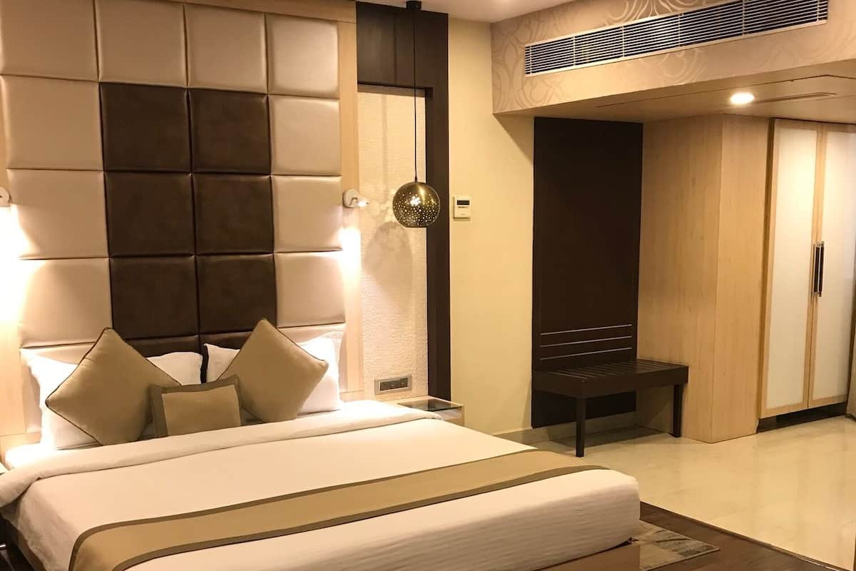 Club-Zimmer | 1 Schlafzimmer, hochwertige Bettwaren, Schreibtisch