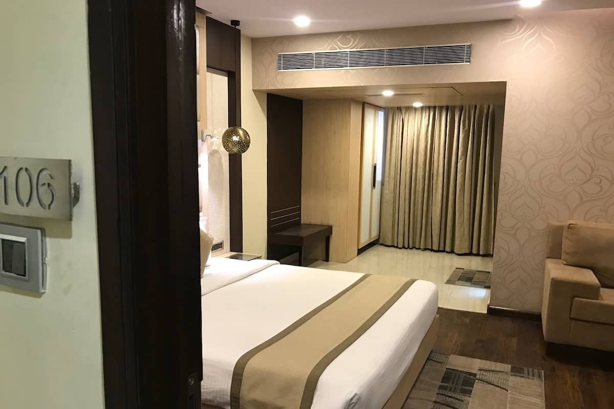Phòng Superior | 1 phòng ngủ, bộ đồ giường cao cấp, bàn