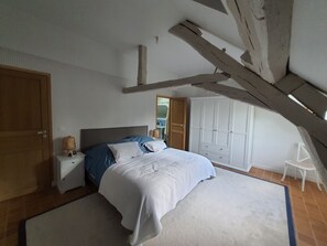 5 Schlafzimmer, Bügeleisen/Bügelbrett, WLAN, Bettwäsche