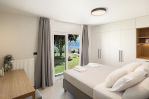 2 habitaciones, escritorio, tabla de planchar con plancha y wifi gratis