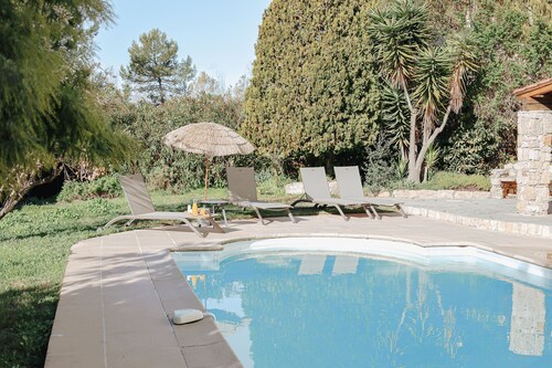 Beautiful Villa Inti in Antibes – pool, private garden and barbecue