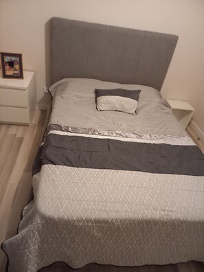 3 Schlafzimmer, Bügeleisen/Bügelbrett, WLAN