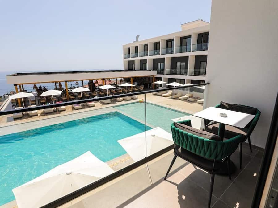 Sesongbasert utendørsbasseng