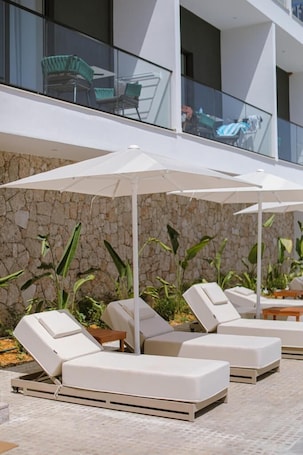 Seasonal outdoor pool