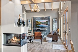 Interior - Best Views of Breckenridge! Perfect home to stay after a long day on the slopes! (Breckenridge)
