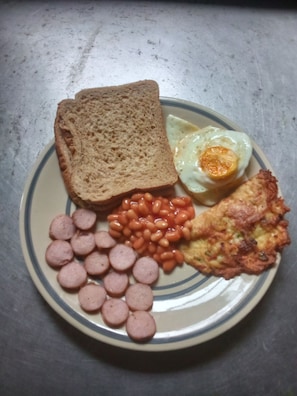 Petit déjeuner anglais compris tous les jours