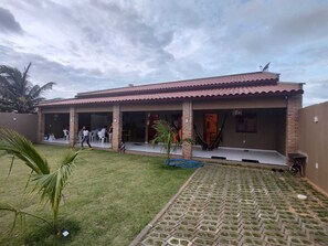 Terrace/patio - Furnished and cozy beach house in Trairí - CE, close to beautiful beaches! (Trairi)