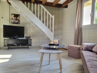 Charmante Petite Maison Située au Calme Proche de Sites Touristiques
