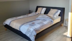 1 bedroom, iron/ironing board, bed sheets