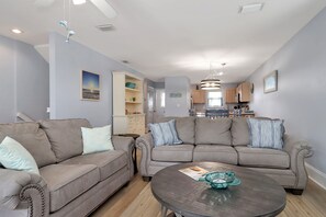 Smart TV - Short Walk to Beach, Tennis Courts & Pool ~ BD Cape Blessed (Cape San Blas)