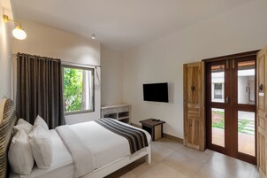 Standard Room with Sit-out | Free WiFi, bed sheets