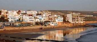 NEW, CLEAN AND FURNISHED APARTMENT 10 minutes from Agadir beach
