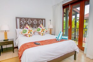 Deluxe Double Room | Premium bedding, in-room safe, blackout curtains, iron/ironing board - Eden Island Studios (Mahé Island)