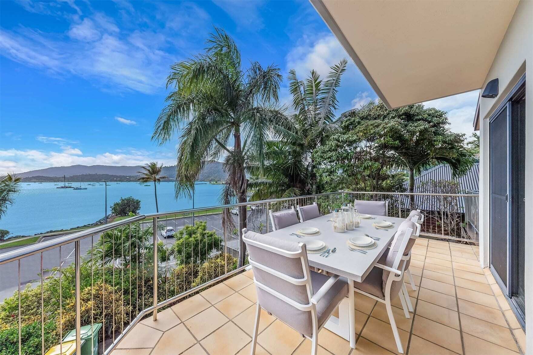 Whitsunday Beachfront Apartment on Broadwater, Airlie Beach, 04