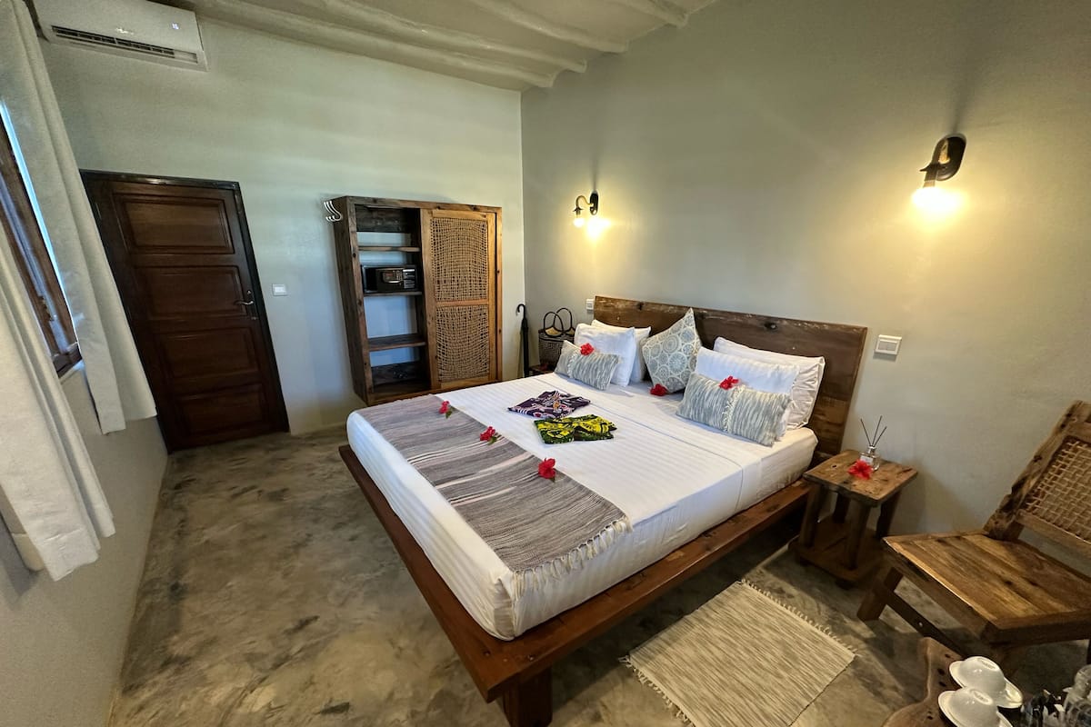 Standard Double Room Single Use | Dihias secara berasingan, dilengkapkan perabot secara berasingan