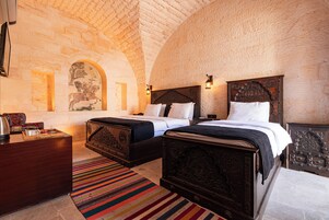 Deluxe Double Room | Egyptian cotton sheets, premium bedding, in-room safe, desk