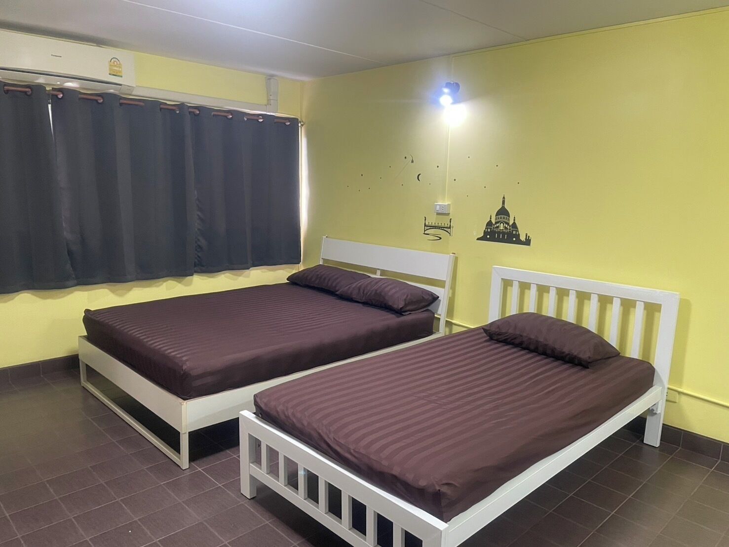 Studio Twin bed | City view